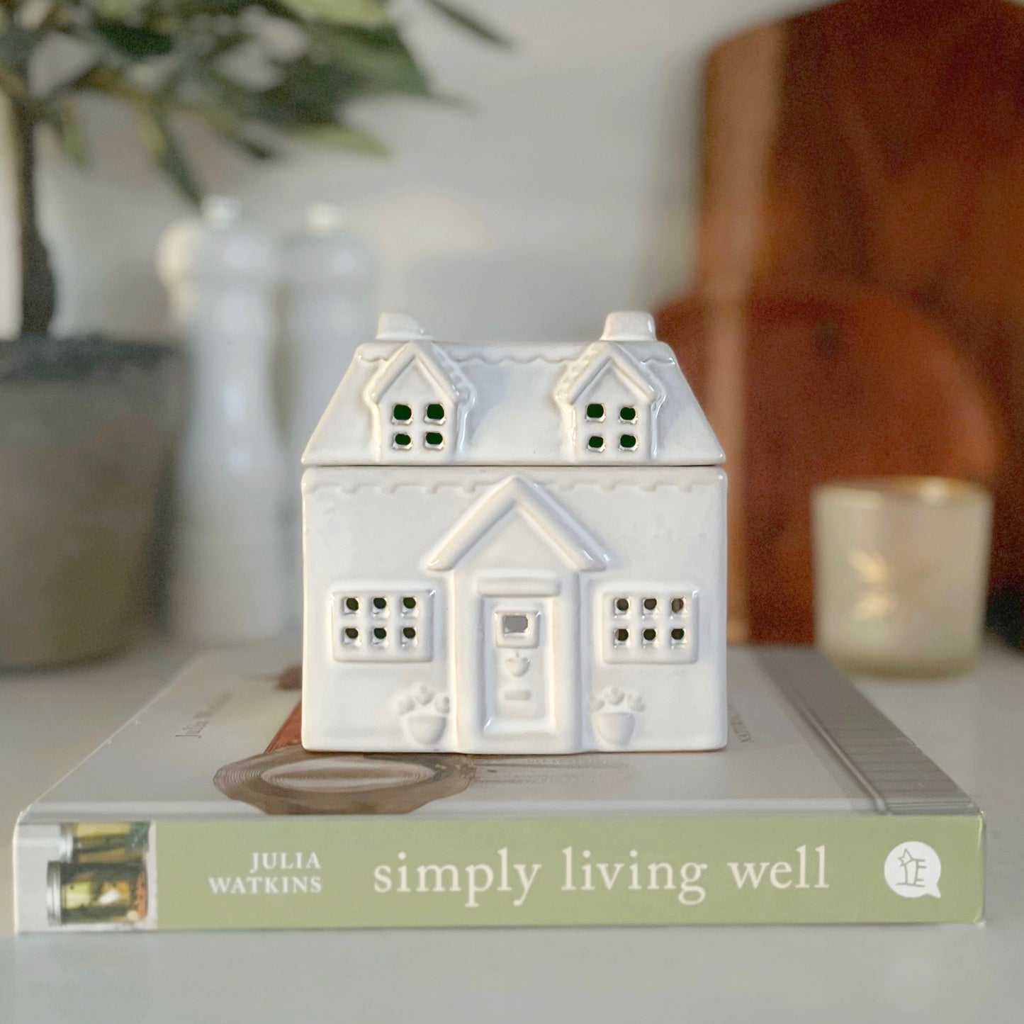 Sweet House Wax Burner
