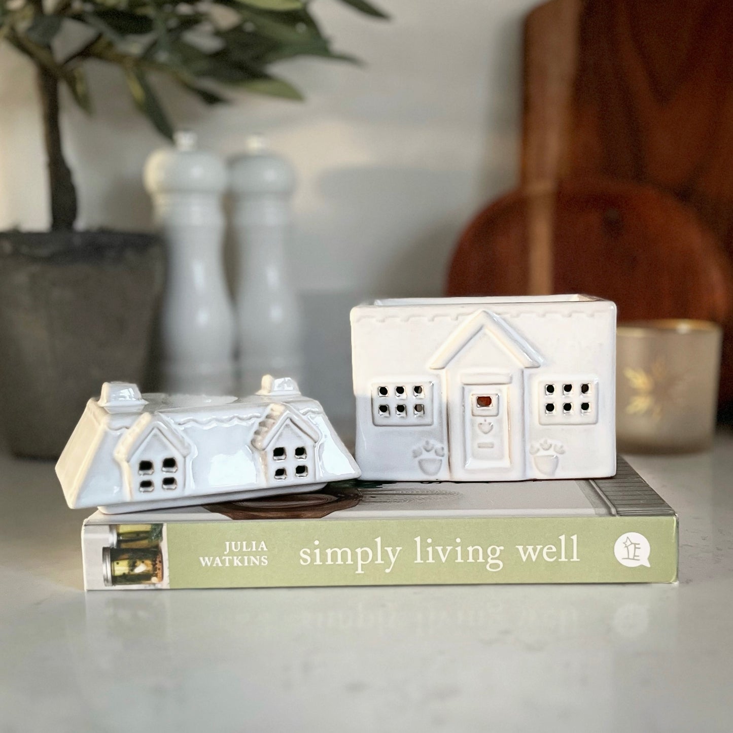 Sweet House Wax Burner