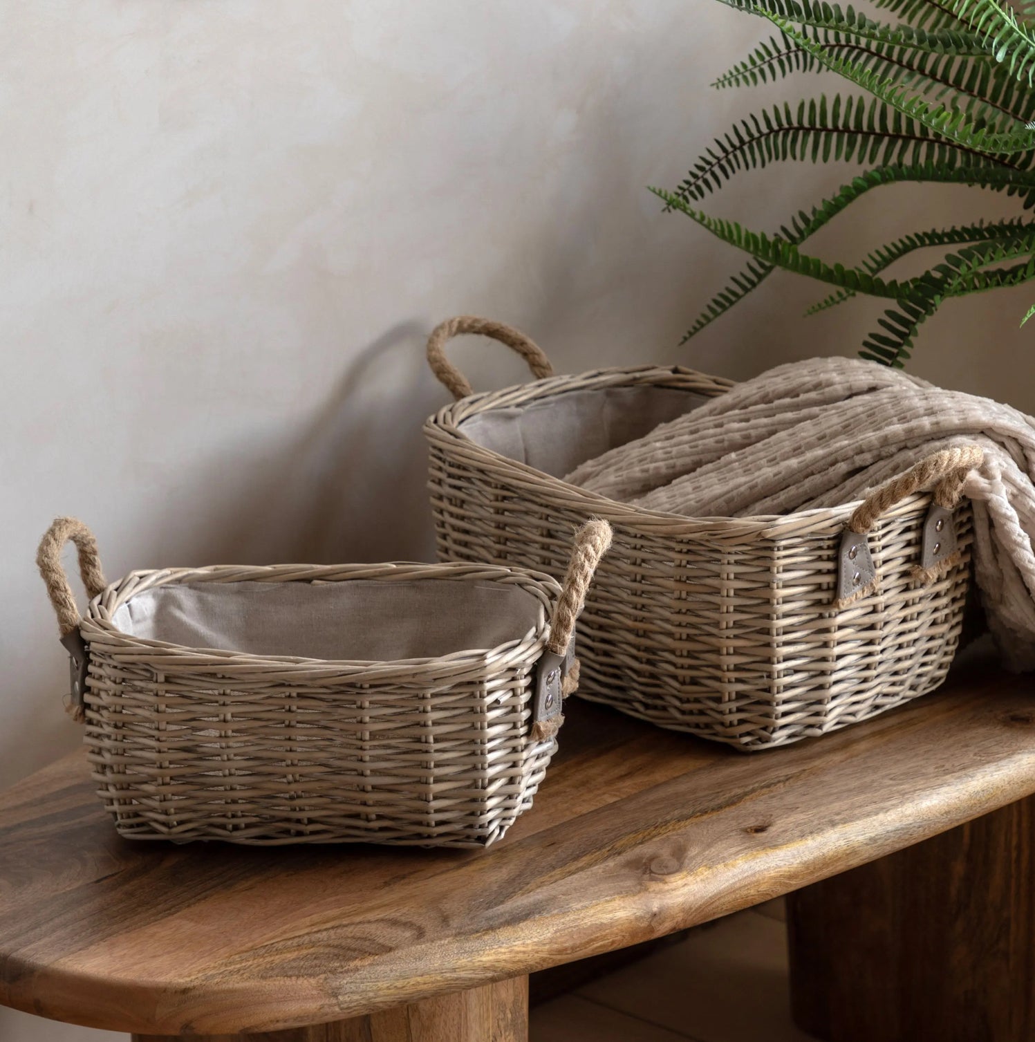 Natural Lined Oval Basket