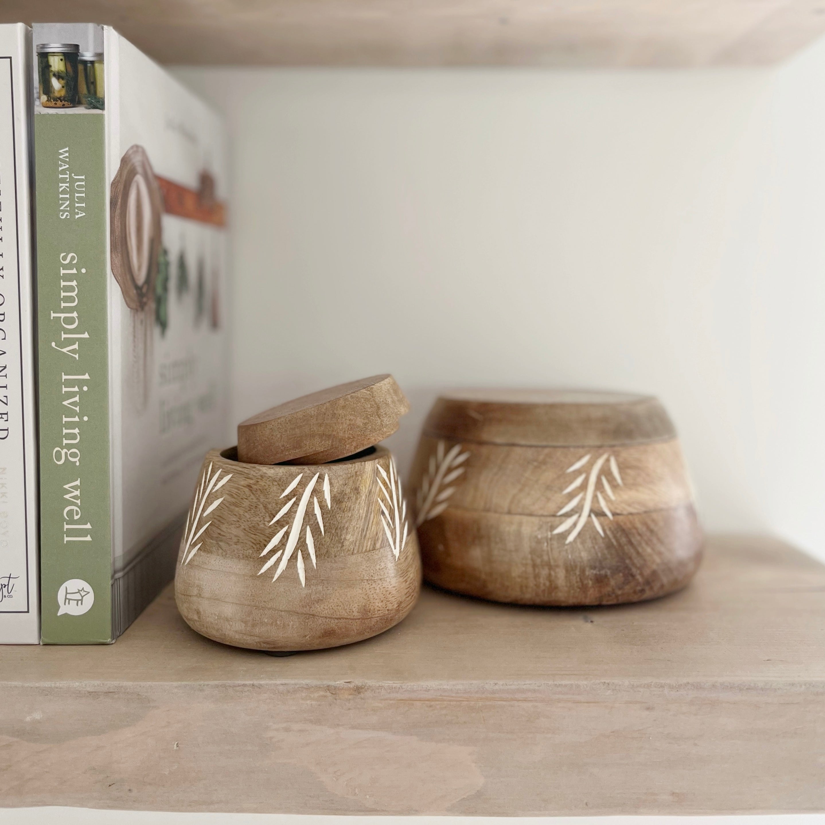 Imperfect Mango Wood Pot