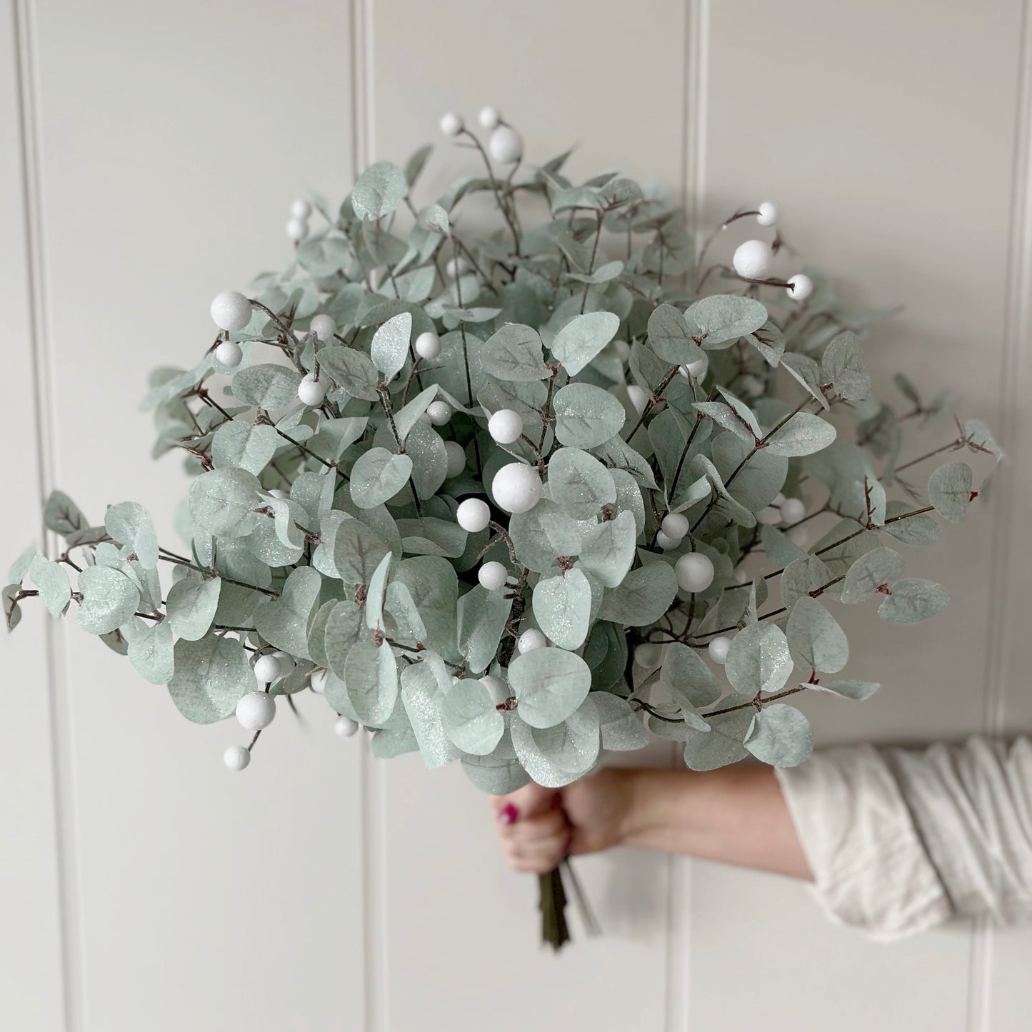 Eucalyptus & White Berry Bunch