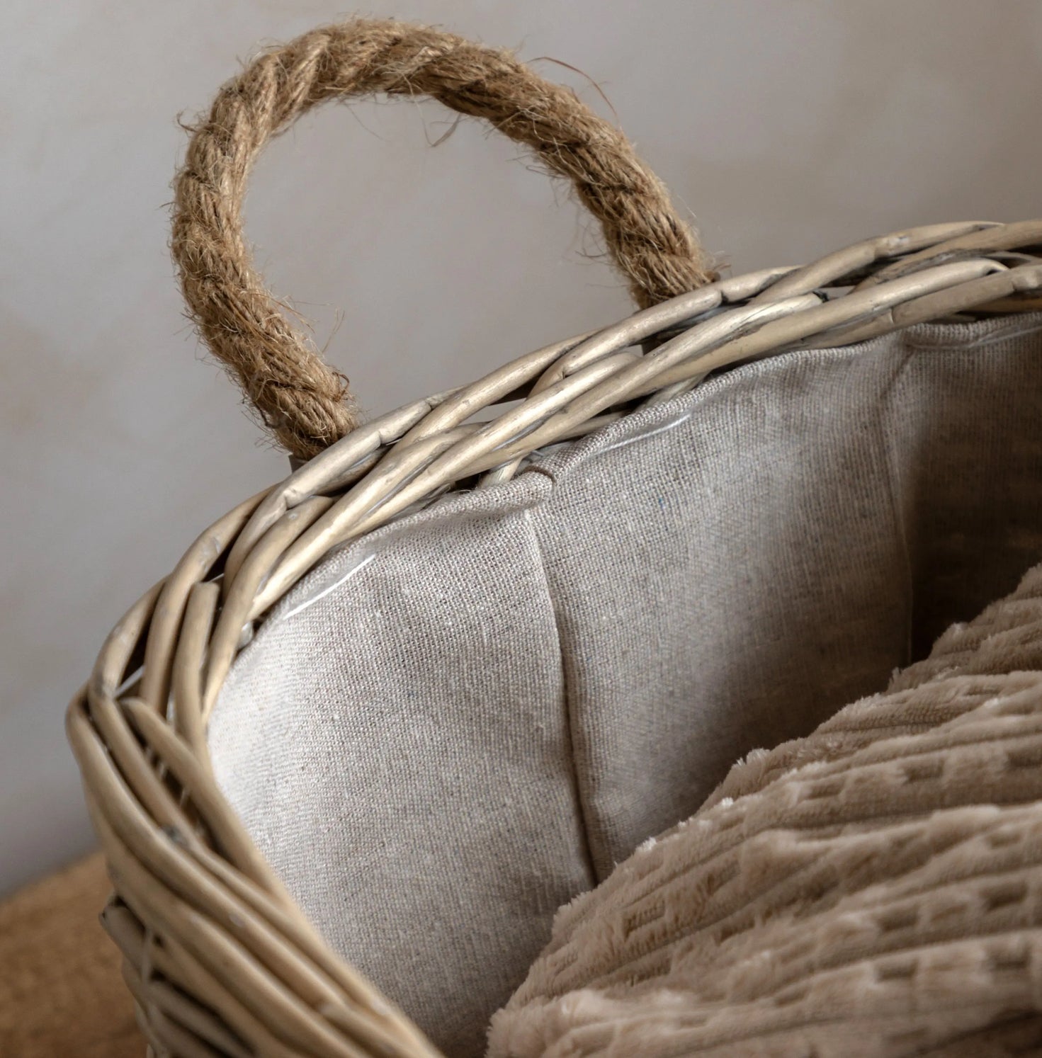 Natural Lined Oval Basket