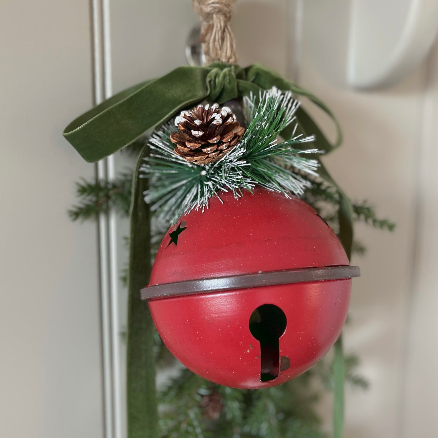Frosty Red Bell