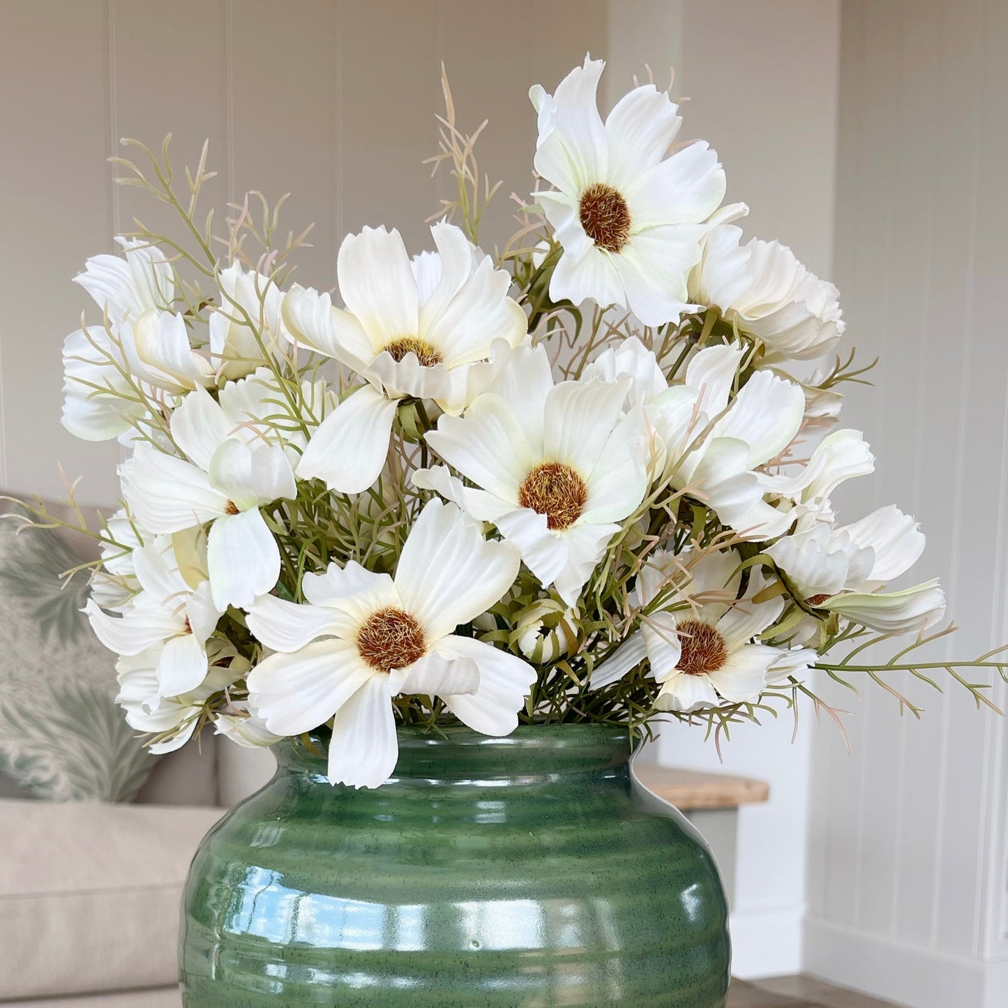 Cream Cosmos Spray