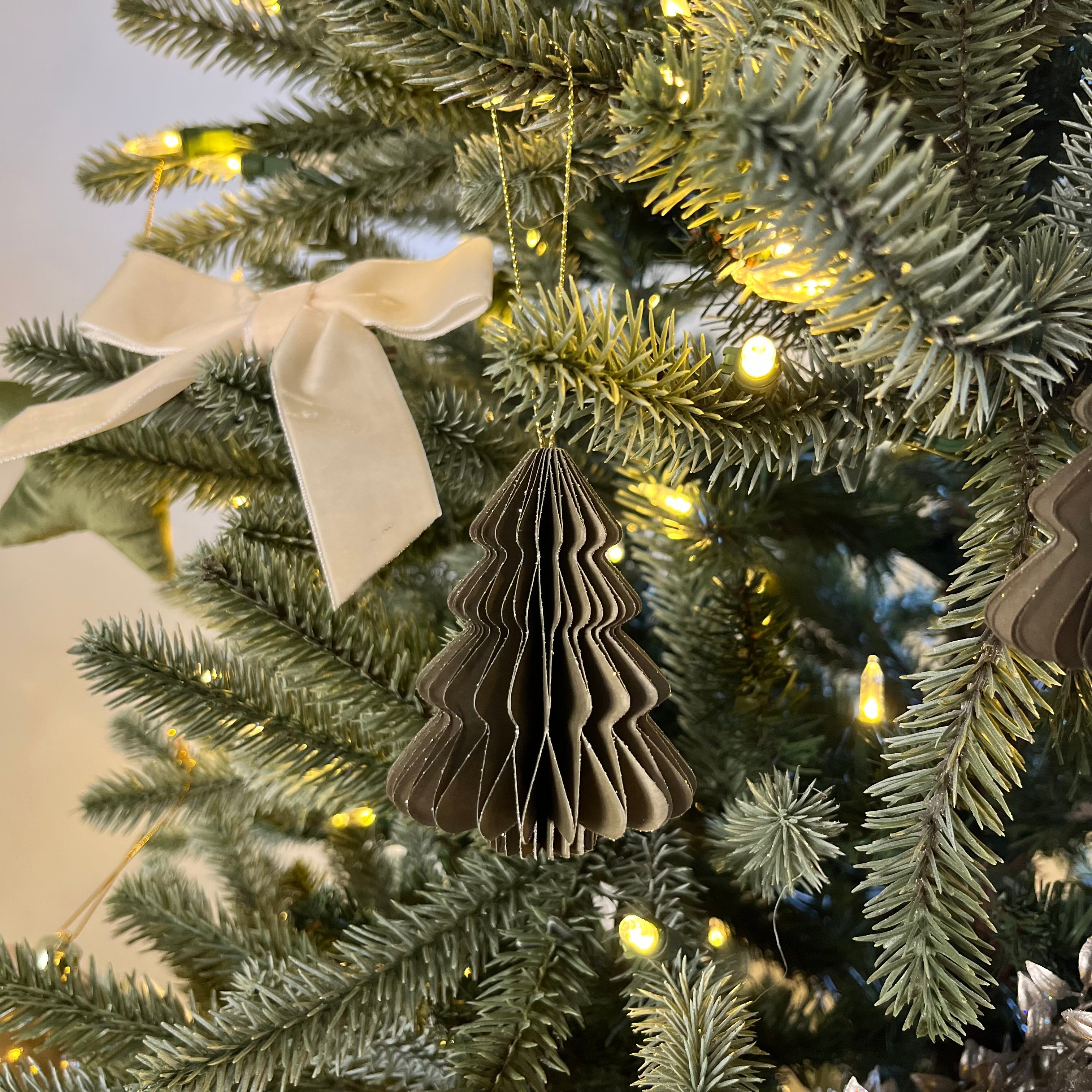 Green Champagne Hanging Paper Tree