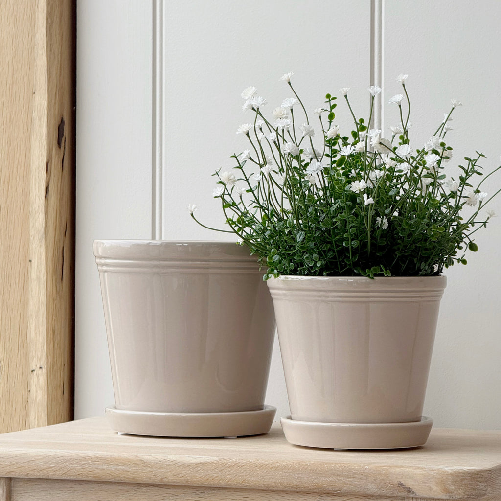 Beige Emelina Pot With Saucer