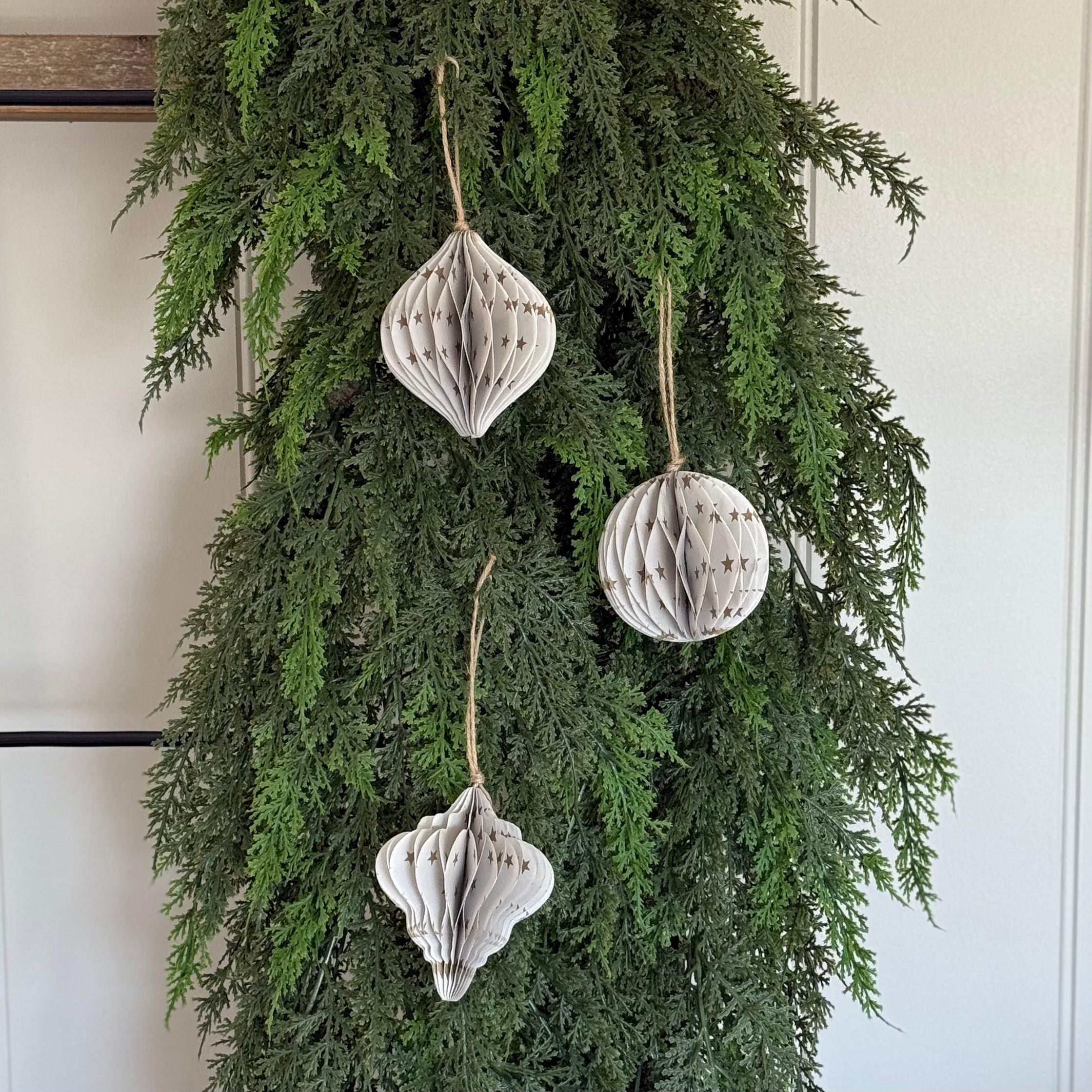 Set Of 3 White Paper Baubles With Gold Stars