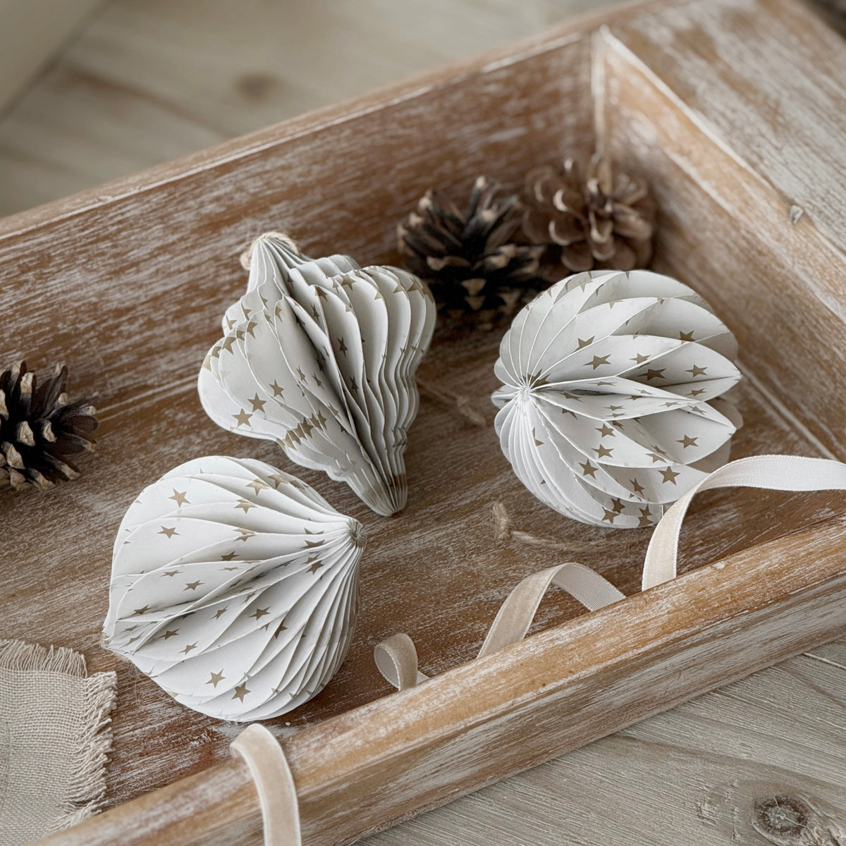 Set Of 3 White Paper Baubles With Gold Stars