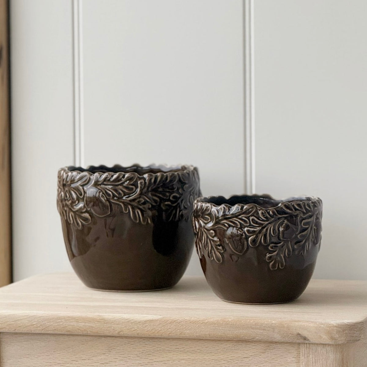Brown Acorn Planter