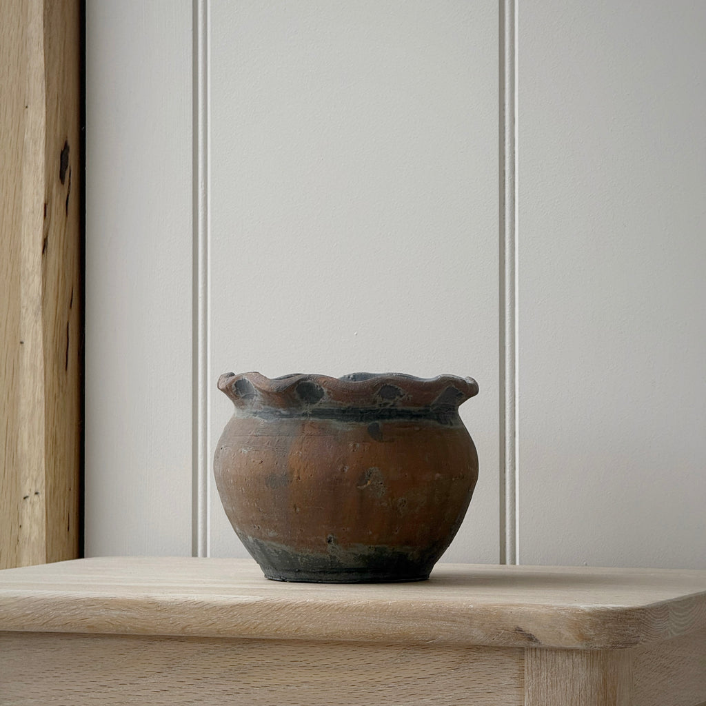 Small Vintage Pie Crust Planter