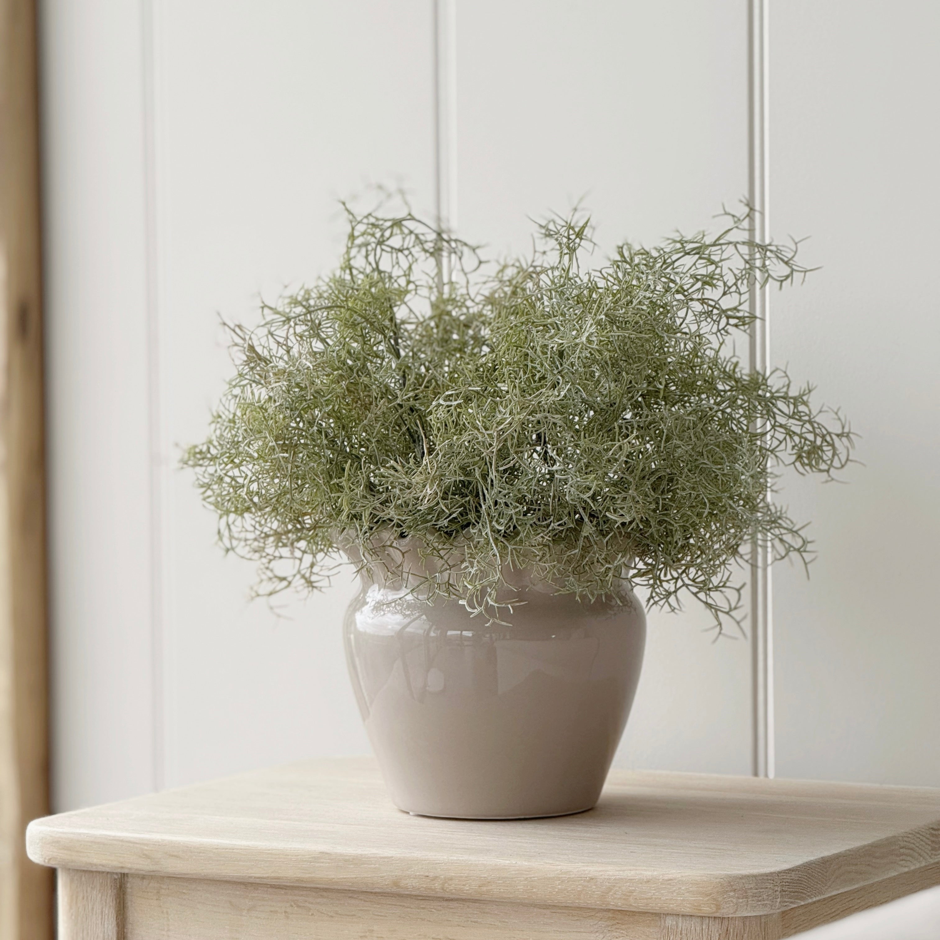 Beige Evelina Pot