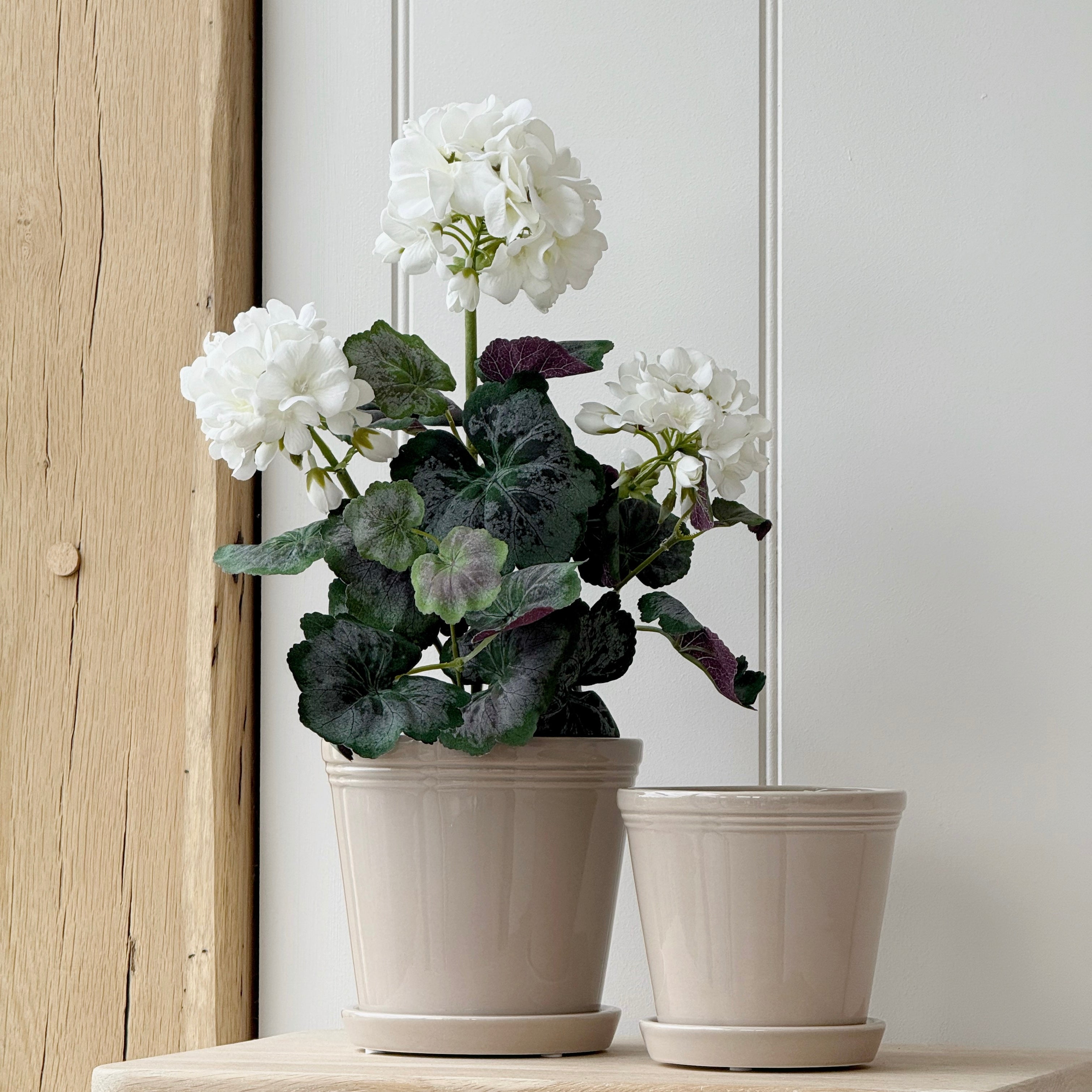 Beige Emelina Pot With Saucer