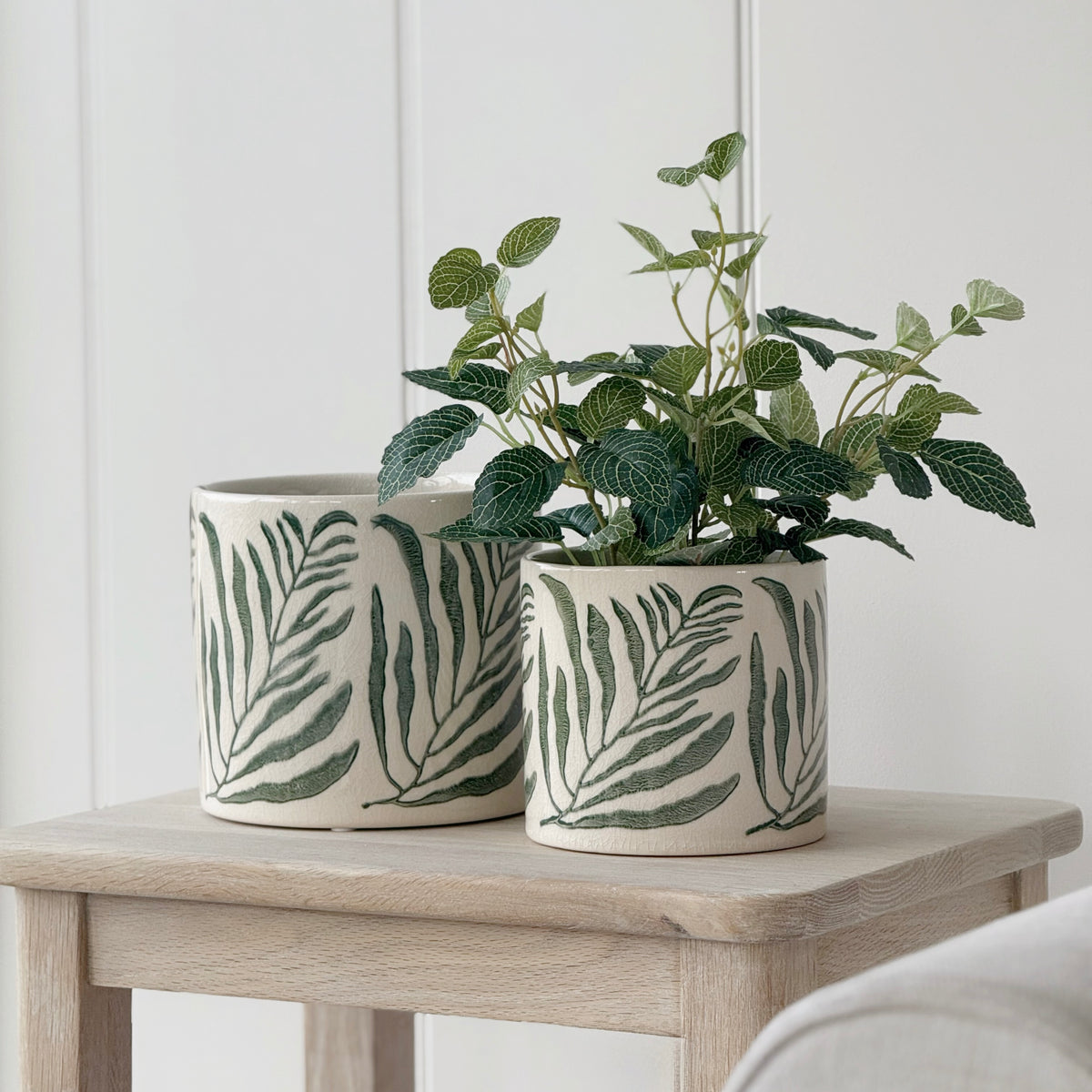 Large Green Leaf Pot – Daisy Daze Homeware
