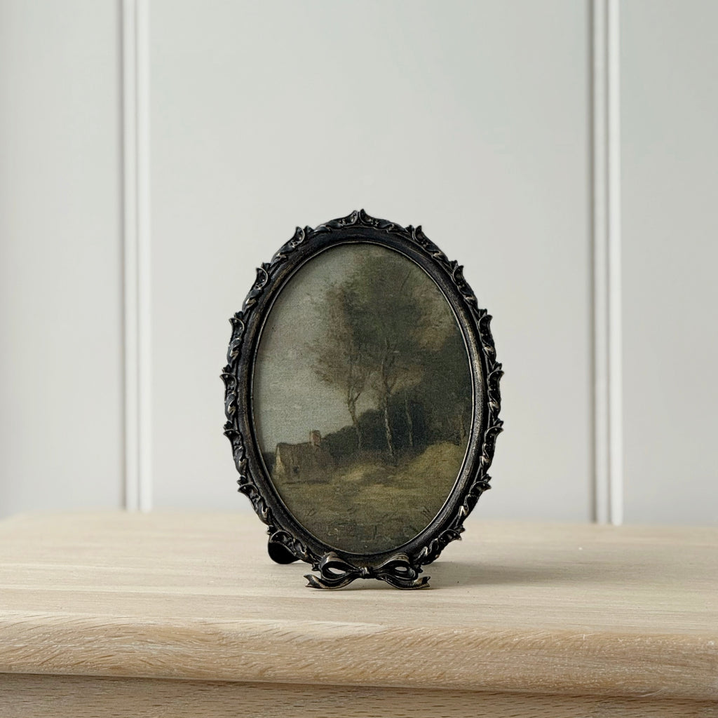 Vintage Style Oval Bow Frame