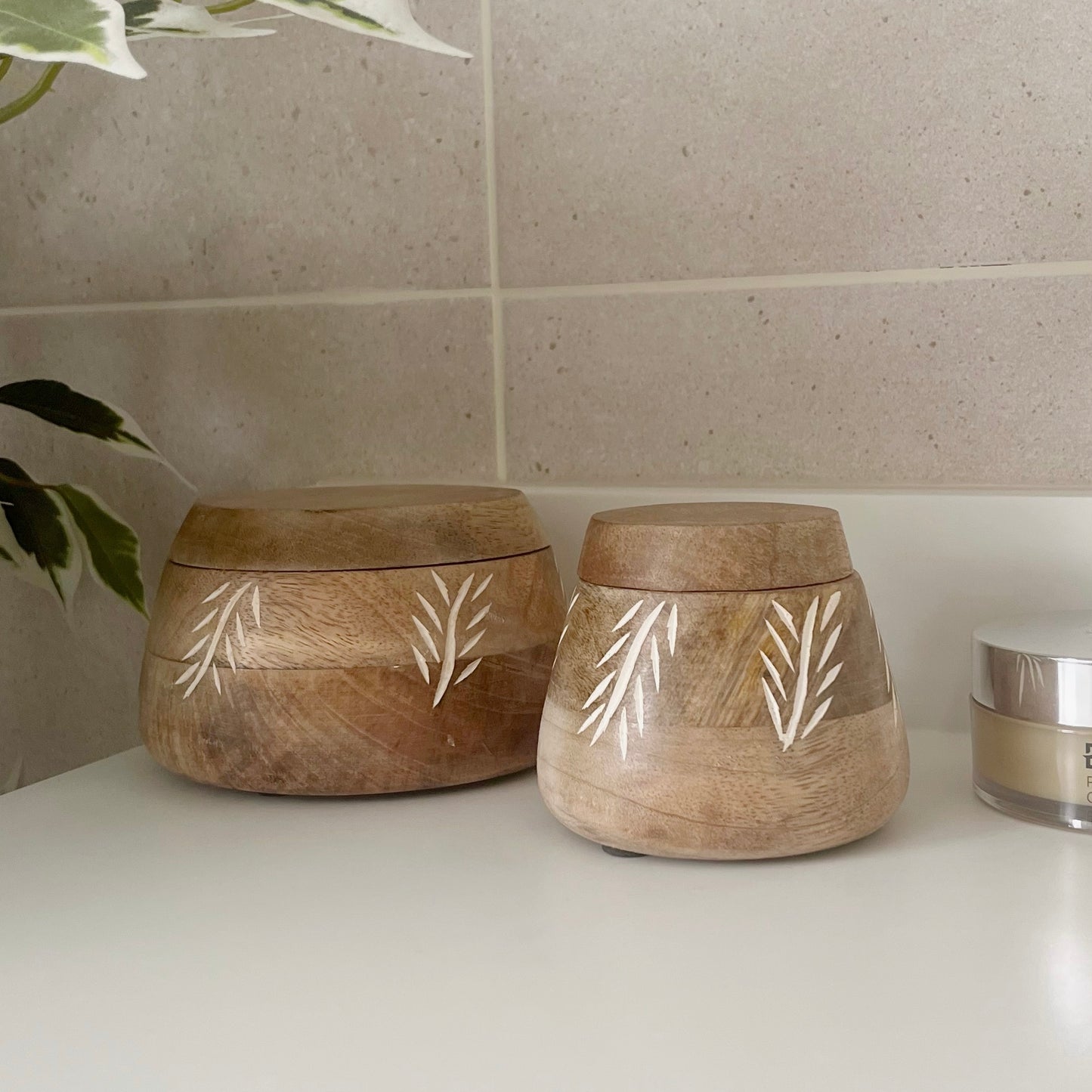 Mango Wood Pot