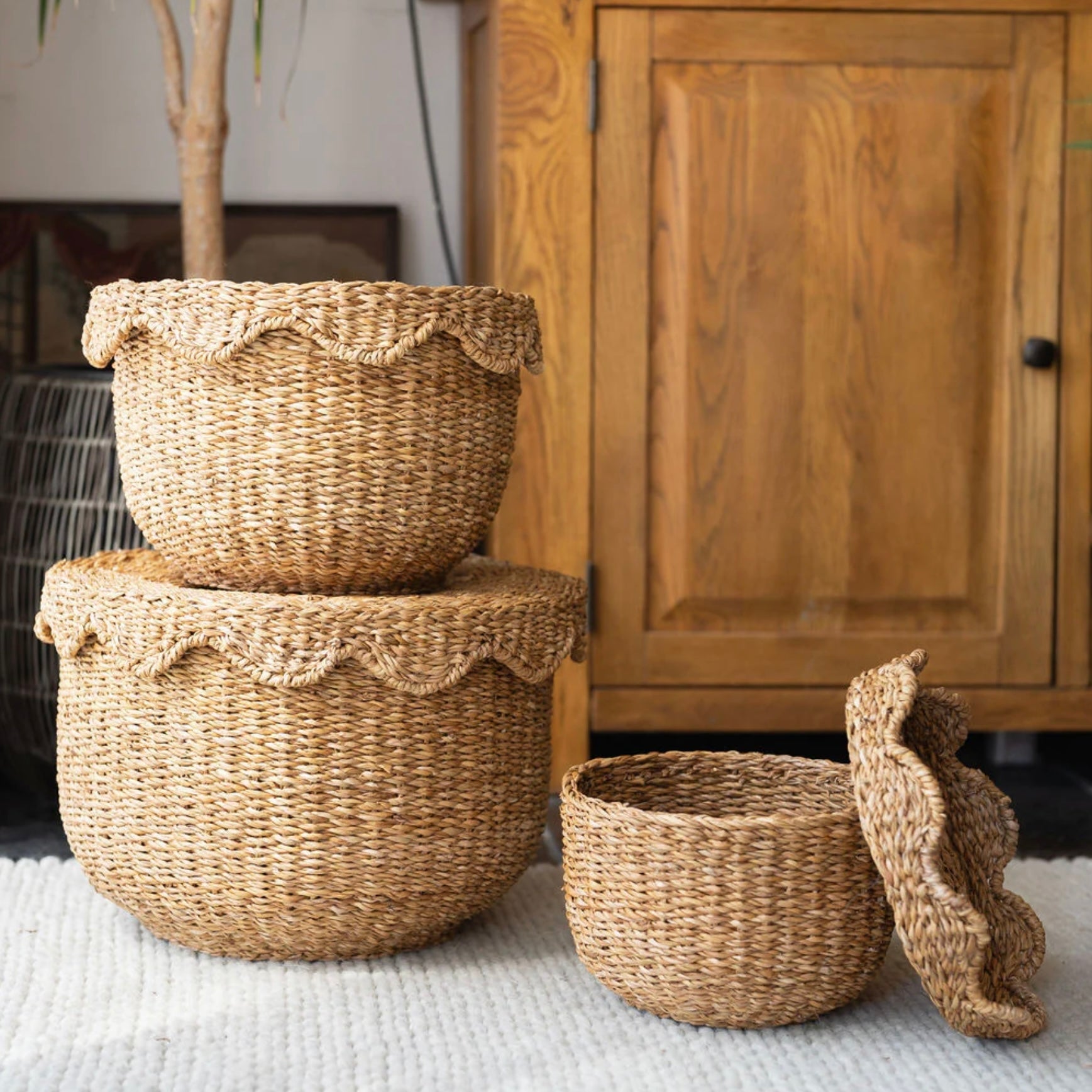 Scallop Lidded Storage Basket