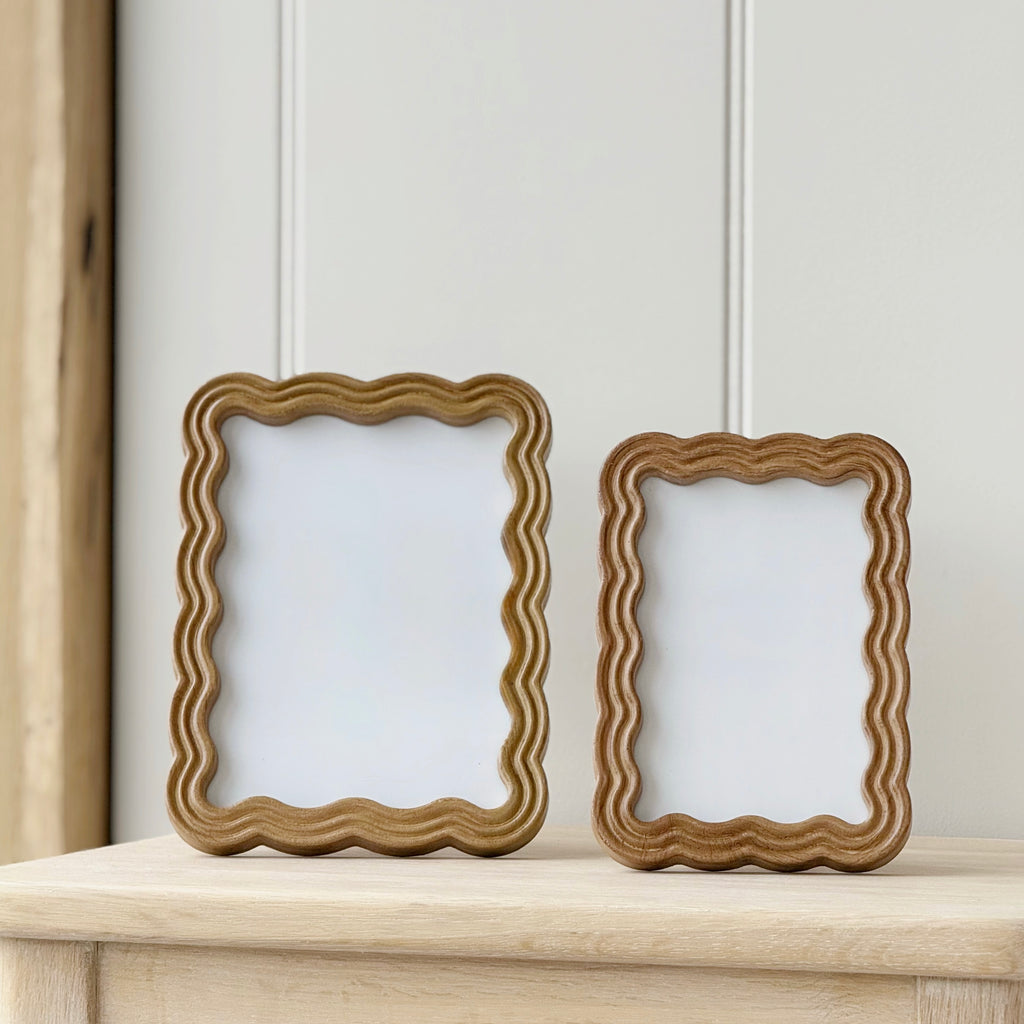 Natural Wood Wavey Picture Frame 4x6