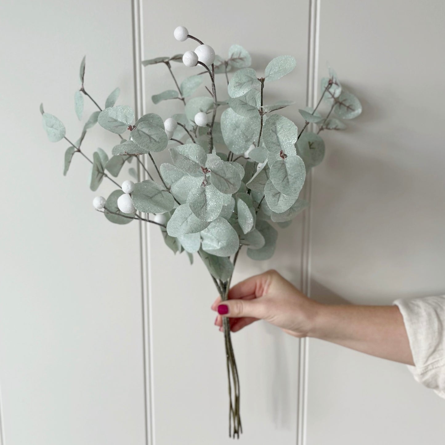 Eucalyptus & White Berry Bunch