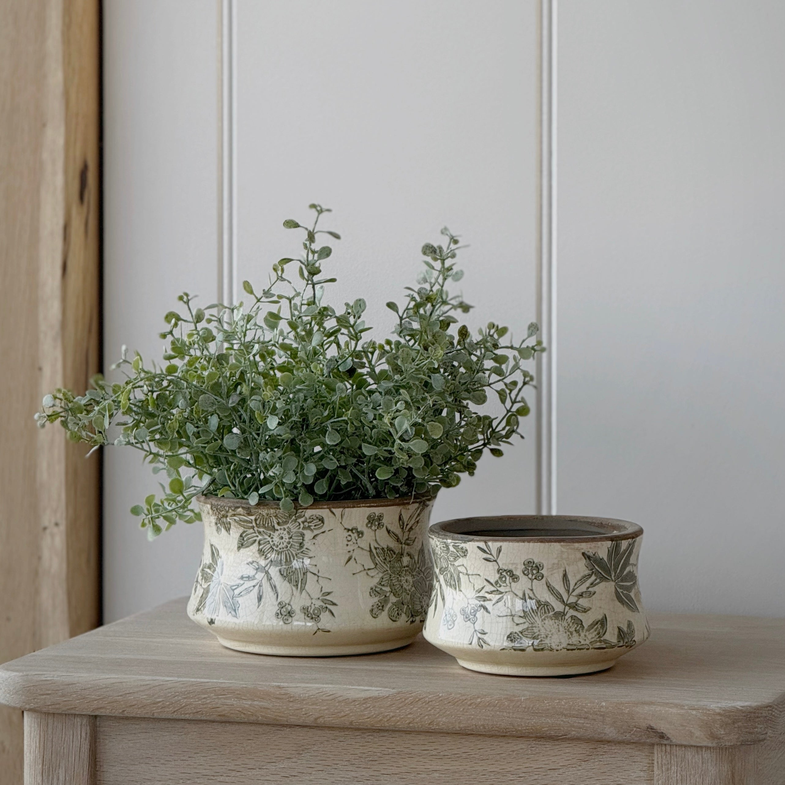 Large Cottage Green Floral Planter