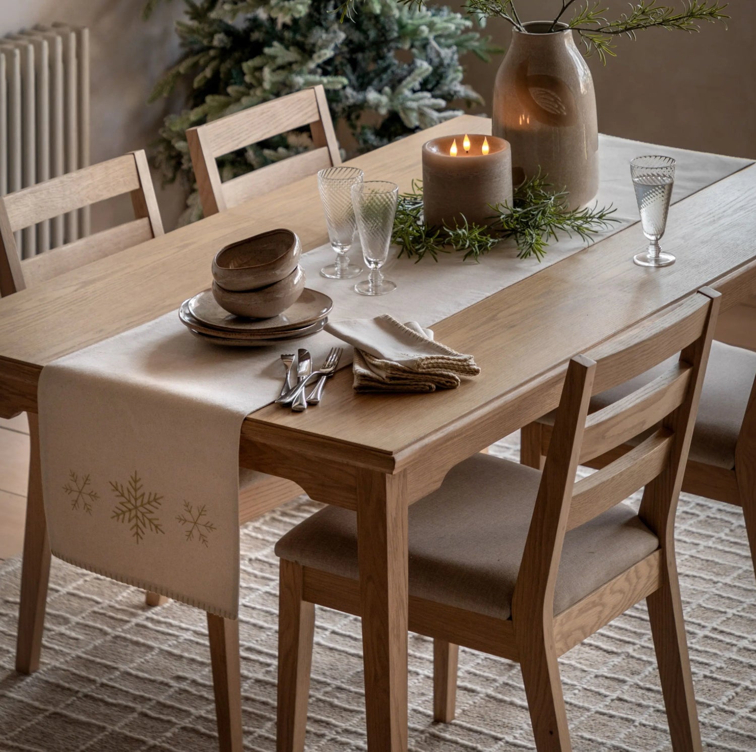 Snowflake Table Runner
