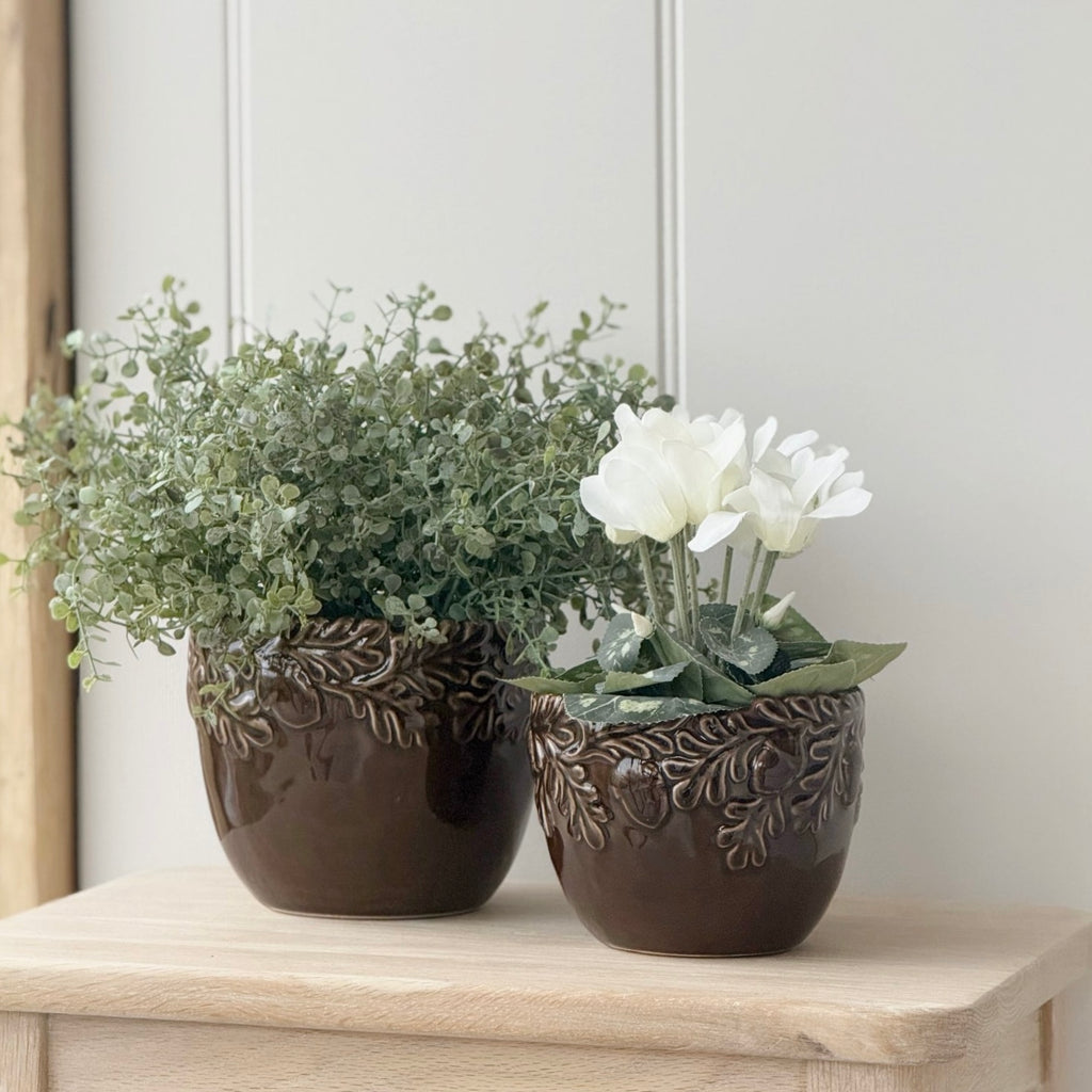 Brown Acorn Planter