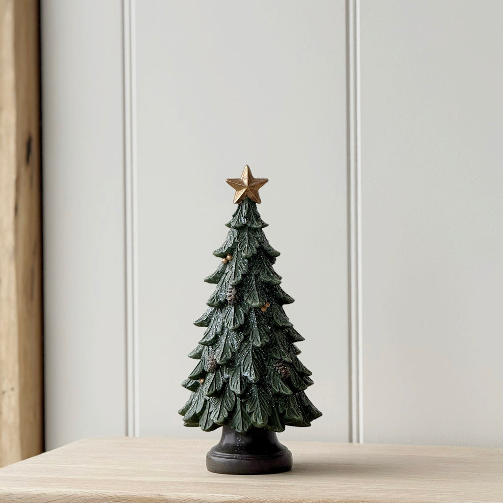 Noel Christmas Tree With Pinecones