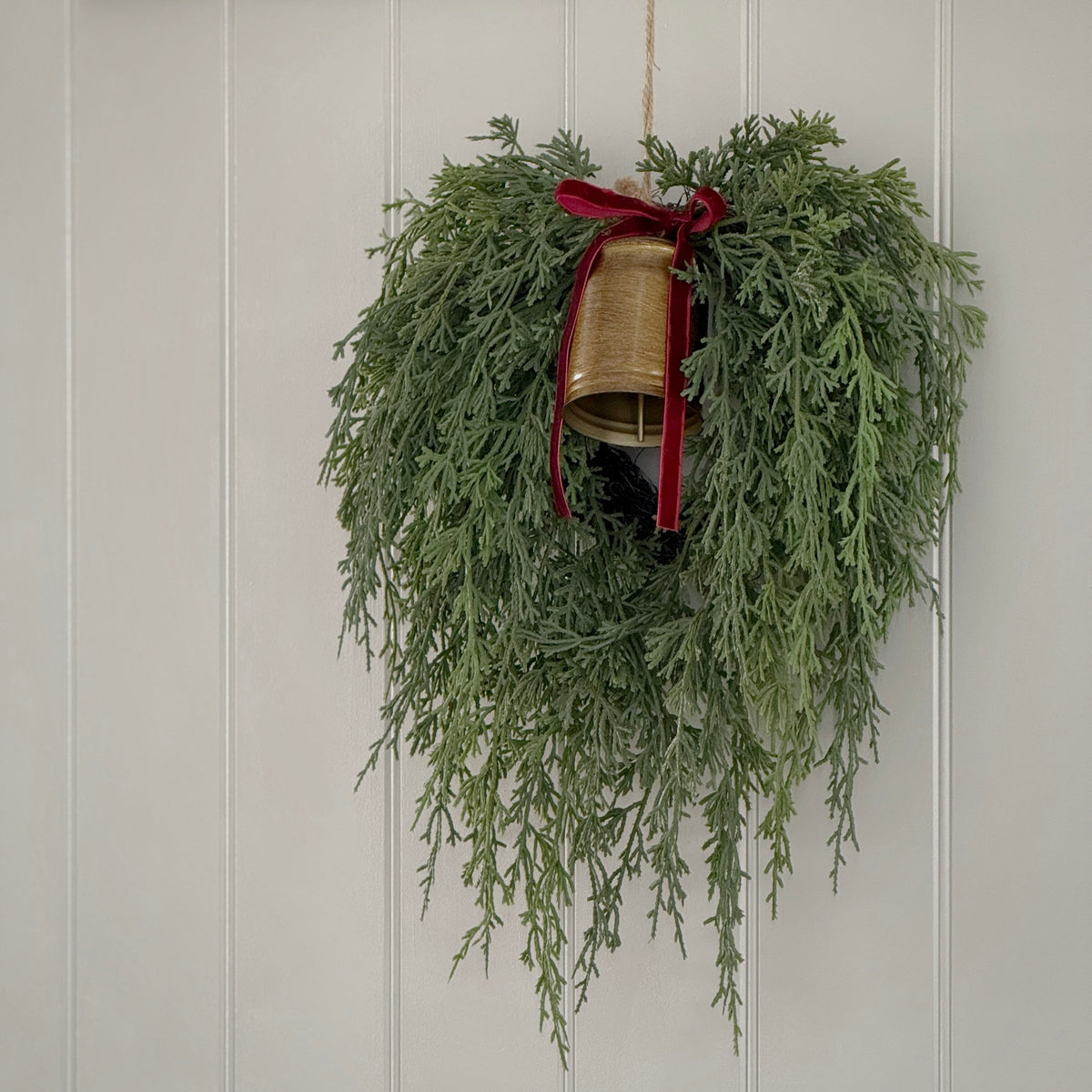 Pine Swag With Bell