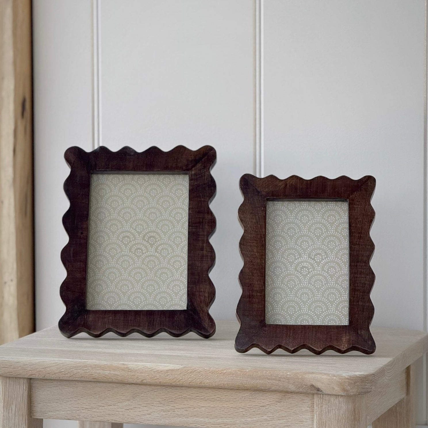 Wooden Scallop Photo Frame 6x4