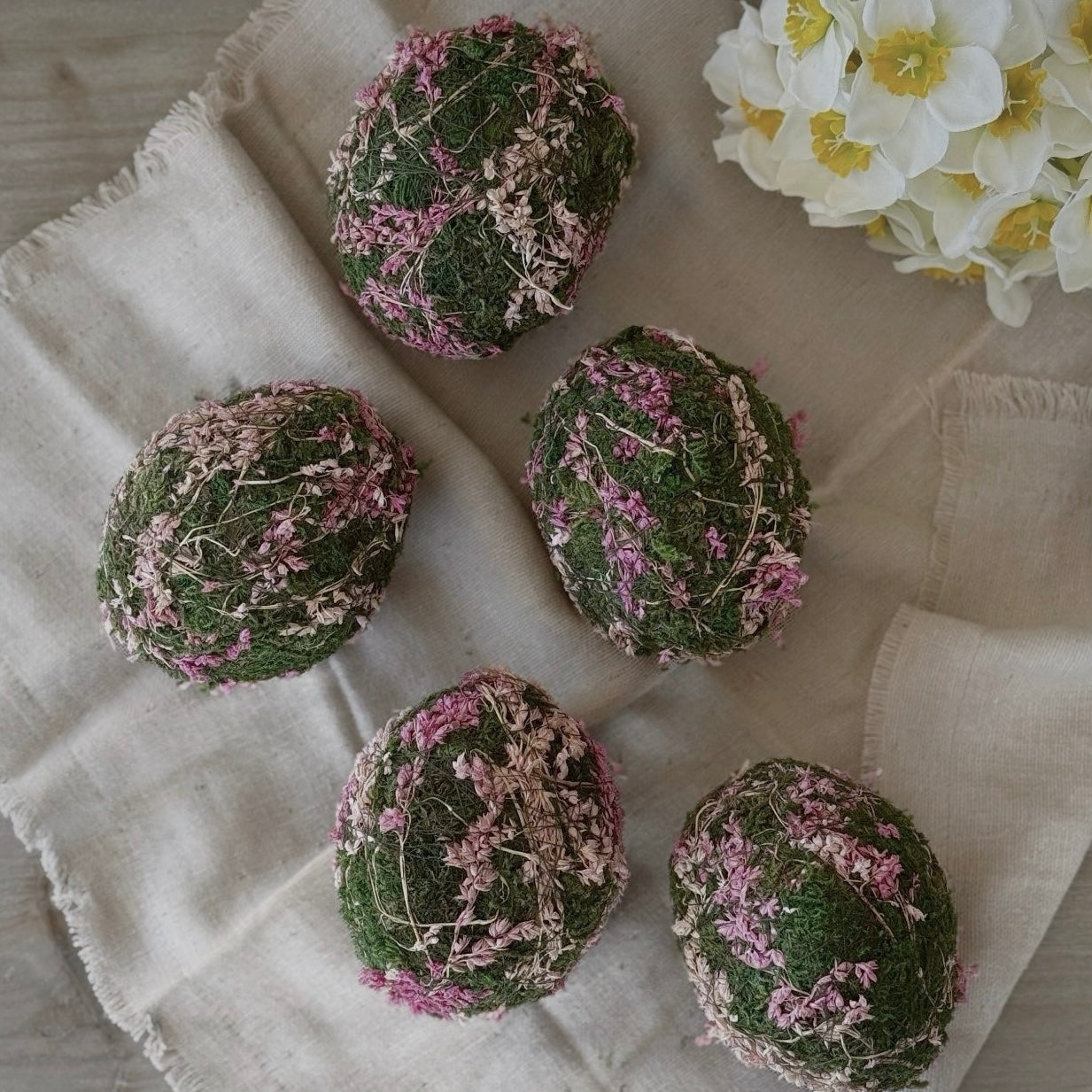 6 Large Green & Pink Moss Eggs