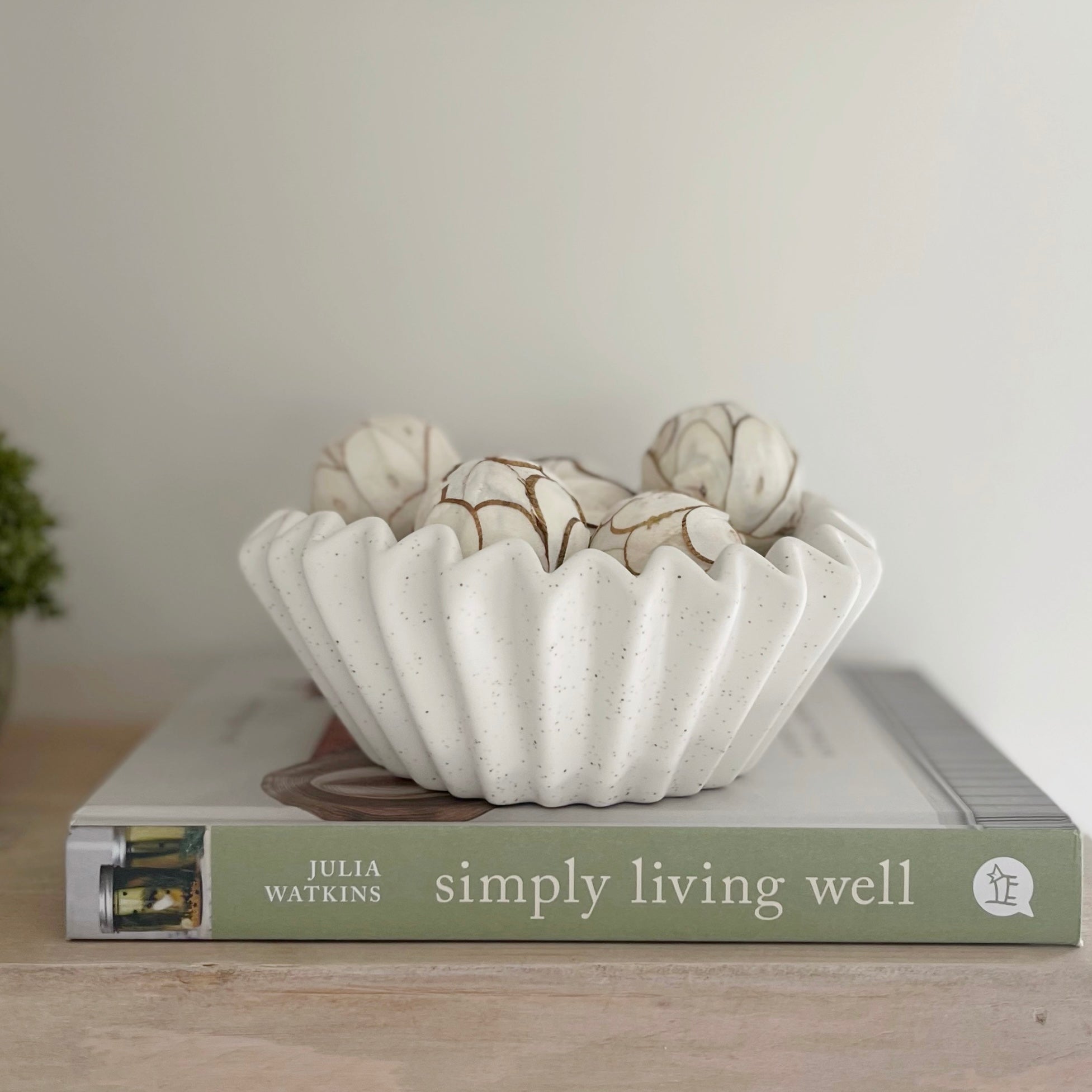 Ruffle Bowl