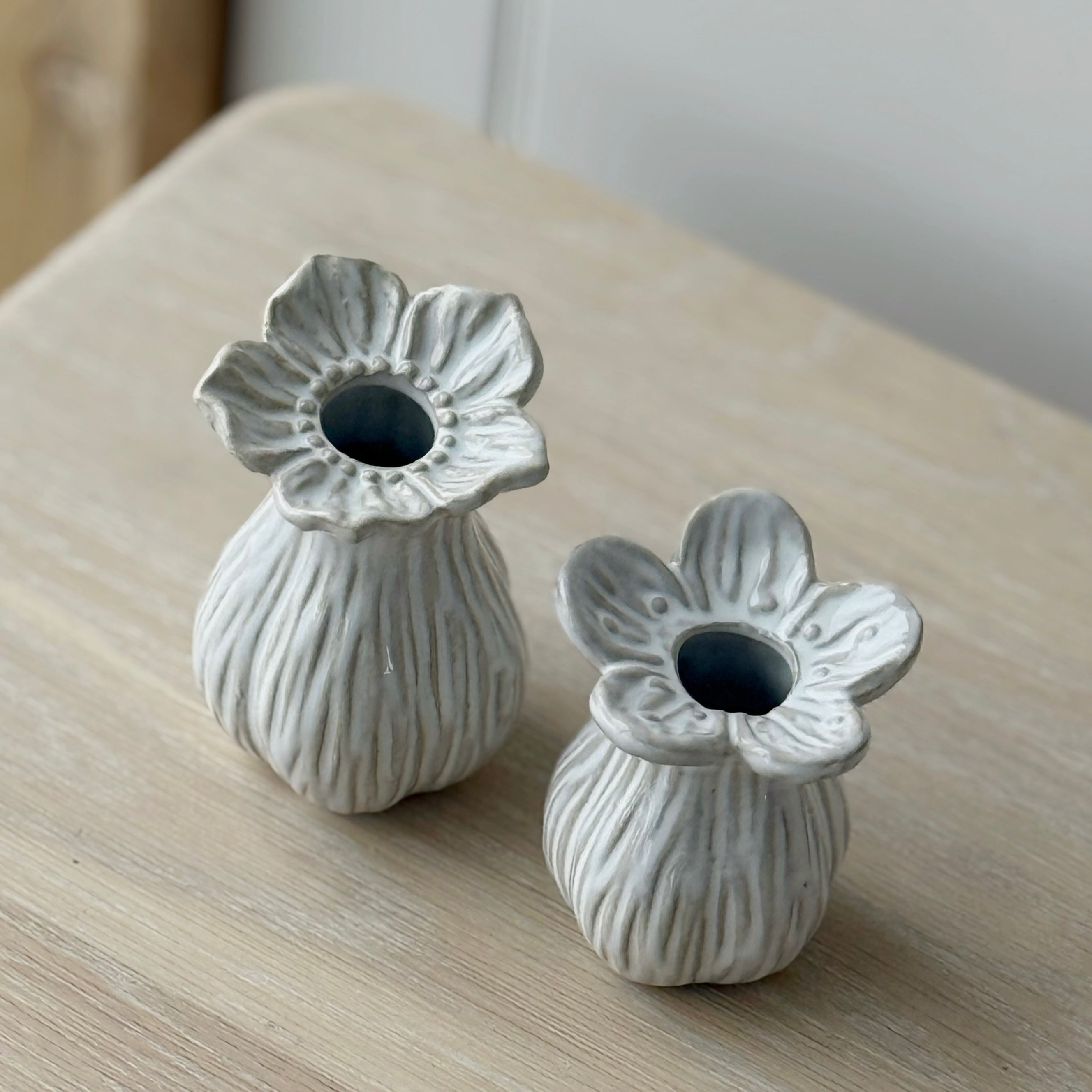 Set Of 2 White Ingrid Vases