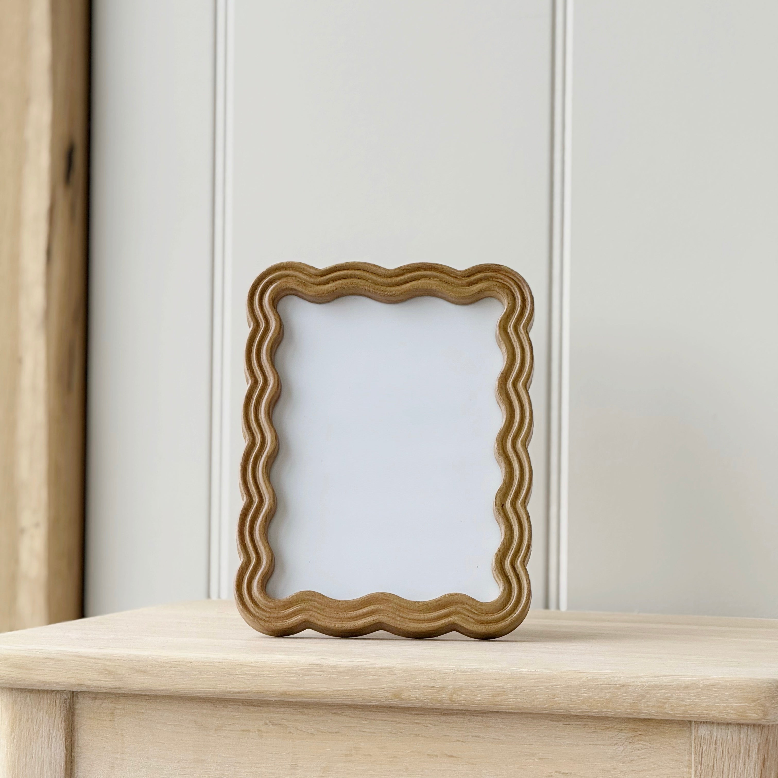 Natural Wood Wavey Picture Frame 5x7