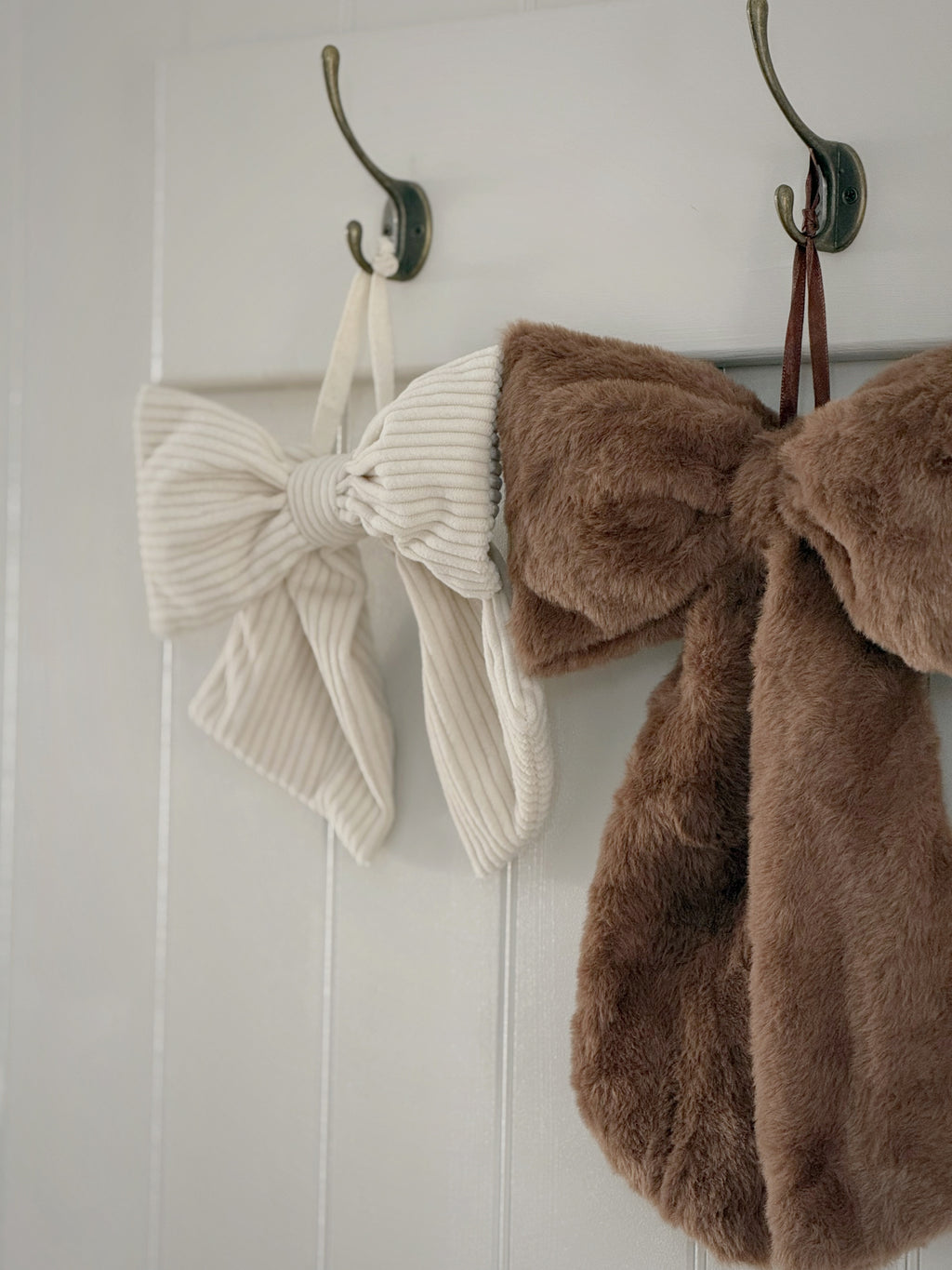 Cream Hanging Bow