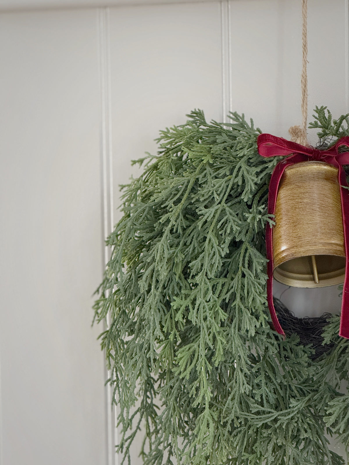 Pine Swag With Bell