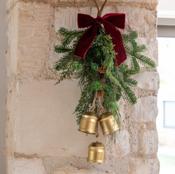 Belmesthorpe Hanging Bow & Bells